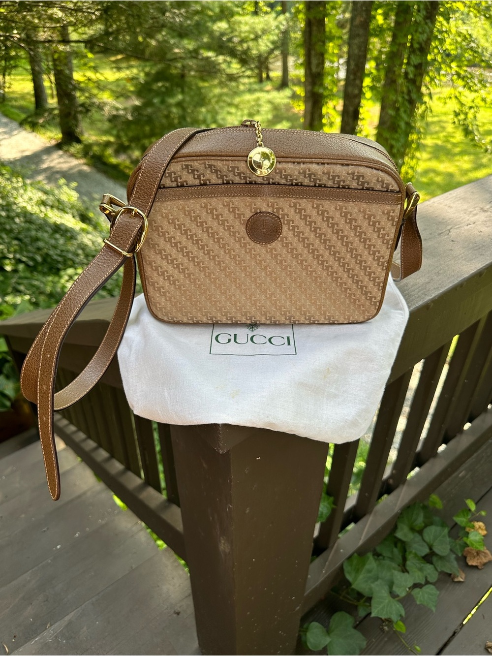 Gucci Vintage Camera Shoulder/Crossbody Bag - Picture 4 of 10